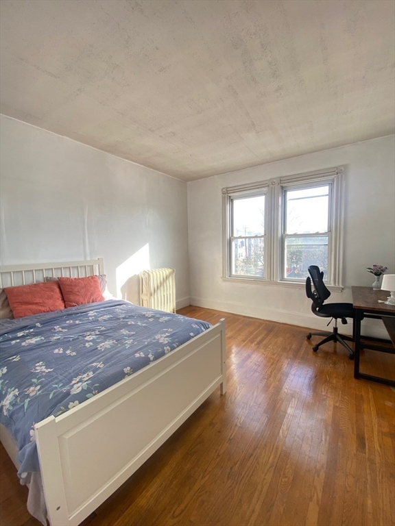4 bed, 2 bath apartment for rent at 58 Aspinwall Ave Unit 3, Brookline — photo 5 of 10