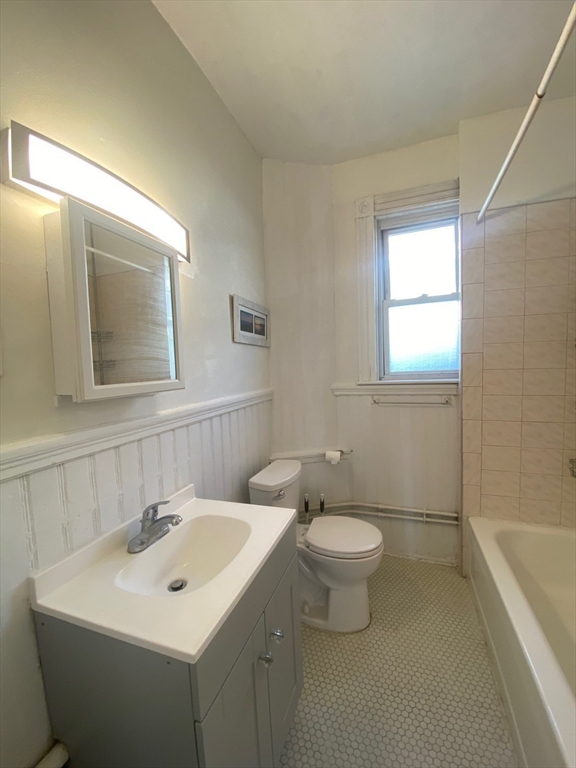 4 bed, 2 bath apartment for rent at 58 Aspinwall Ave Unit 3, Brookline — photo 10 of 10