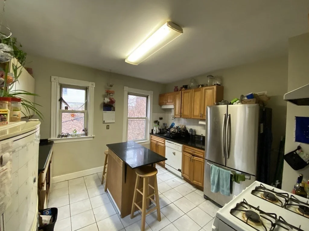 5 bed, 2 bath apartment for rent at 58 Atherton Rd Unit 2, Coolidge Corner — photo 7 of 20
