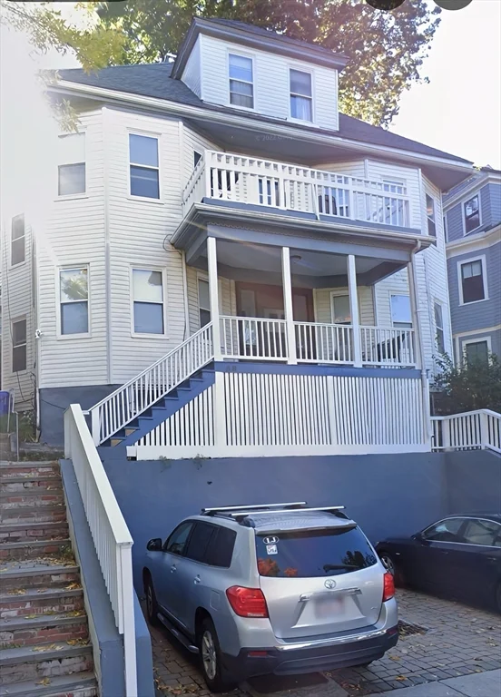 5 bed, 2 bath apartment for rent at 58 Atherton Rd Unit 2, Coolidge Corner — photo 2 of 20