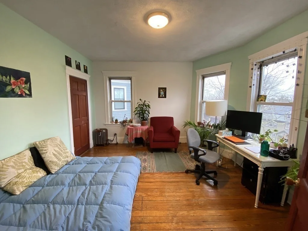 5 bed, 2 bath apartment for rent at 58 Atherton Rd Unit 2, Coolidge Corner — photo 9 of 20