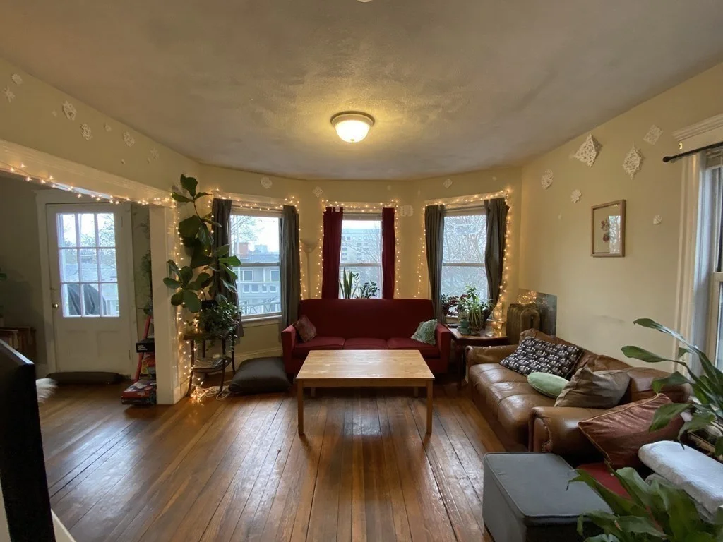 5 bed, 2 bath apartment for rent at 58 Atherton Rd Unit 2, Coolidge Corner — photo 6 of 20