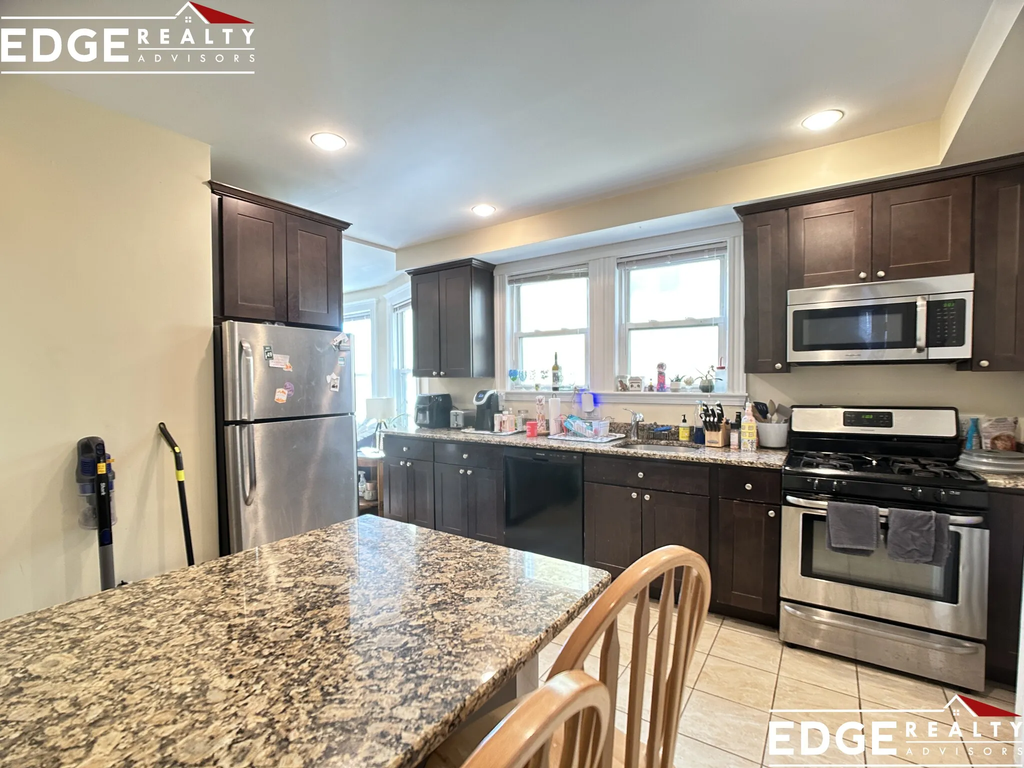 3 bed, 2 bath apartment for rent at 58 Atkins St Unit 1, Oak Square