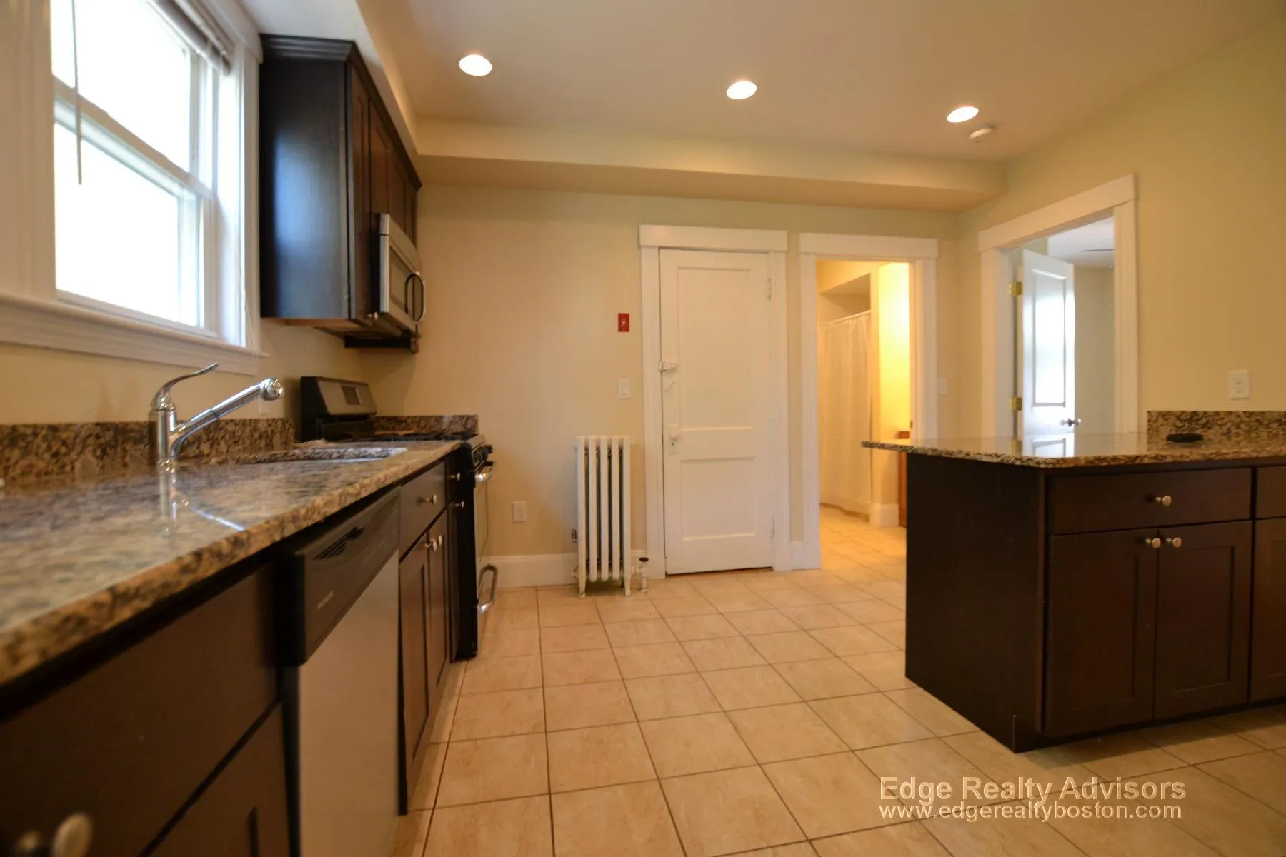 3 bed, 2 bath apartment for rent at 58 Atkins St Unit 2, Oak Square — photo 3 of 7