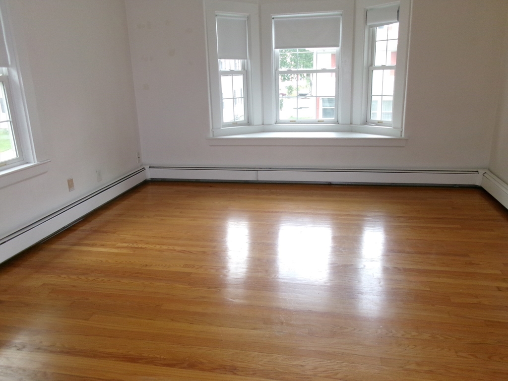 3 bed, 1 bath apartment for rent at 58 Bancroft Park Unit 58, Hopedale — photo 10 of 10