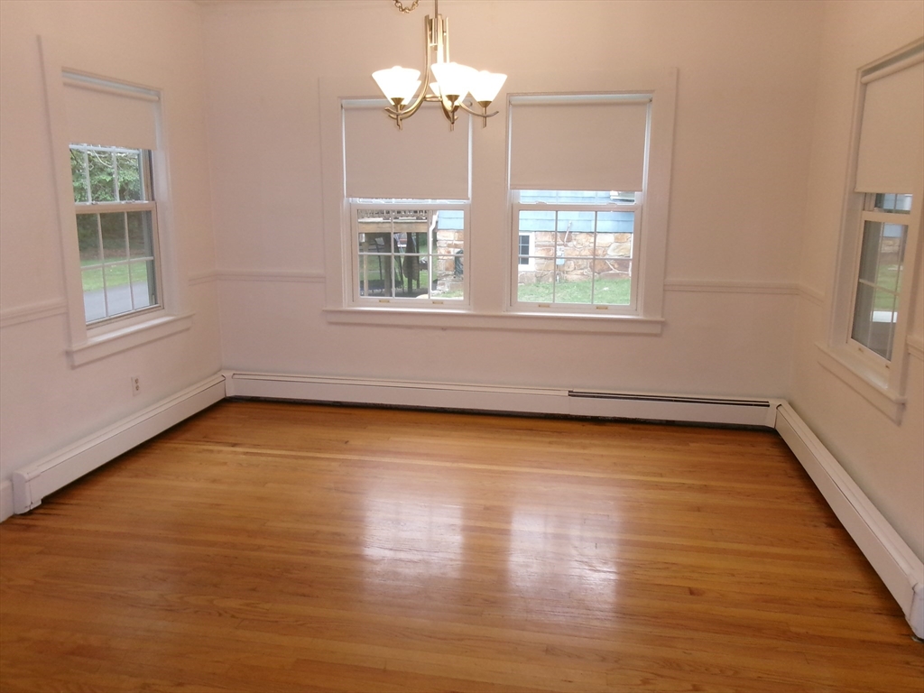 3 bed, 1 bath apartment for rent at 58 Bancroft Park Unit 58, Hopedale — photo 4 of 10