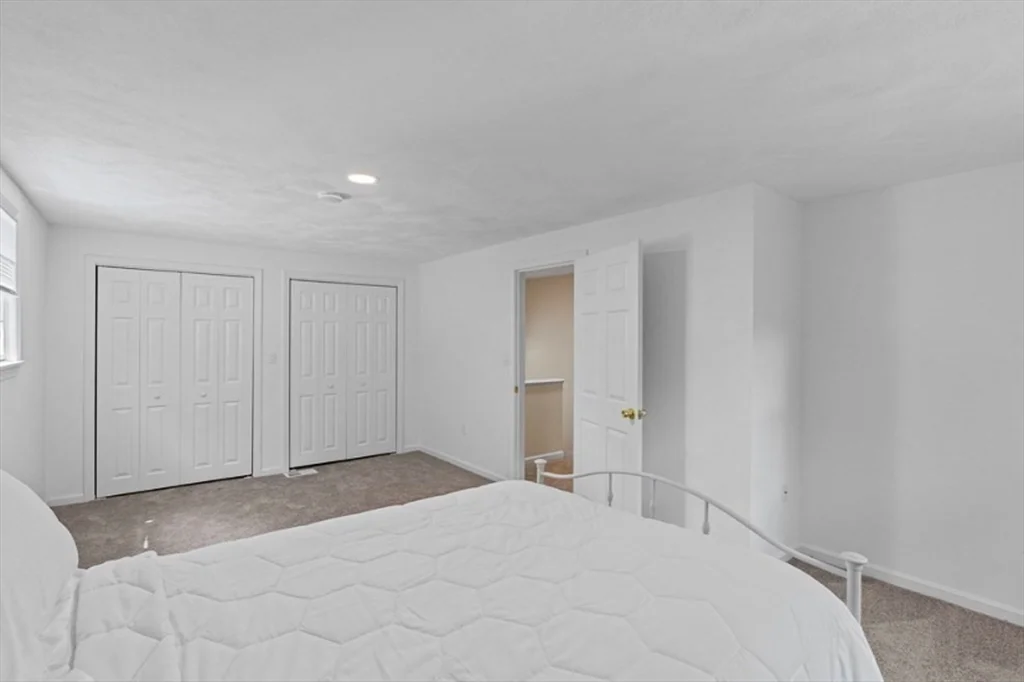 4 bed, 2 bath apartment for rent at 58 Brandon St, Billerica — photo 19 of 26