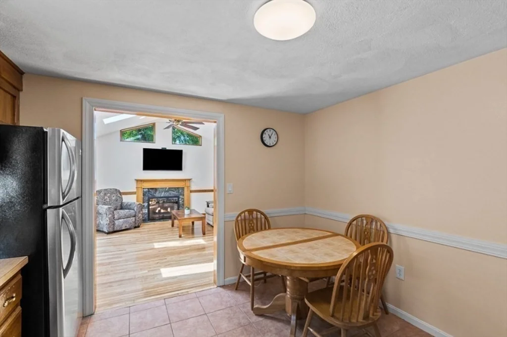 4 bed, 2 bath apartment for rent at 58 Brandon St, Billerica — photo 14 of 26