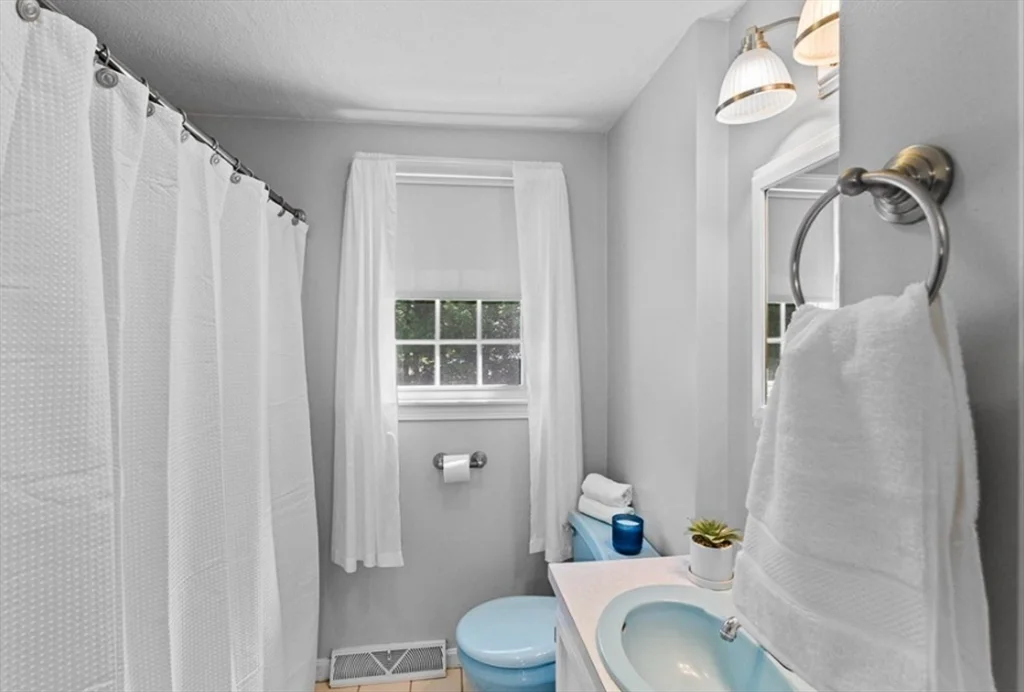 4 bed, 2 bath apartment for rent at 58 Brandon St, Billerica — photo 17 of 26