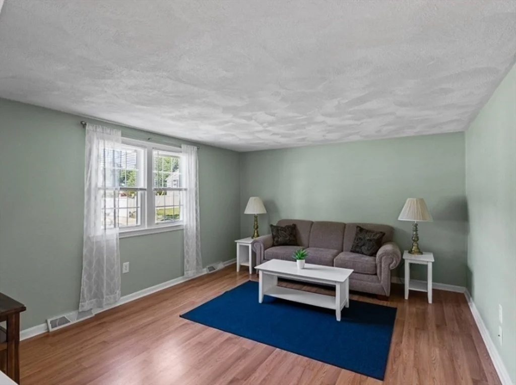 4 bed, 2 bath apartment for rent at 58 Brandon St, Billerica — photo 15 of 26