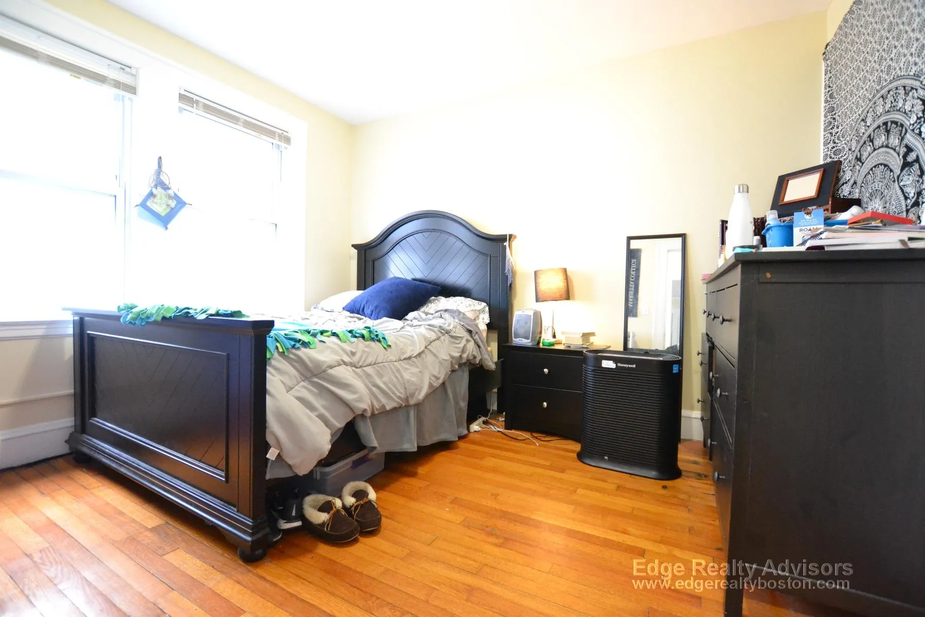 3 bed, 1 bath apartment for rent at 58 Brock St Unit 2, Brighton — photo 5 of 7