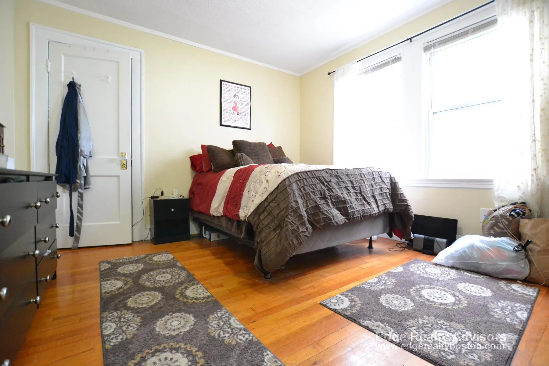 3 bed, 1 bath apartment for rent at 58 Brock St Unit 2, Brighton — photo 4 of 7