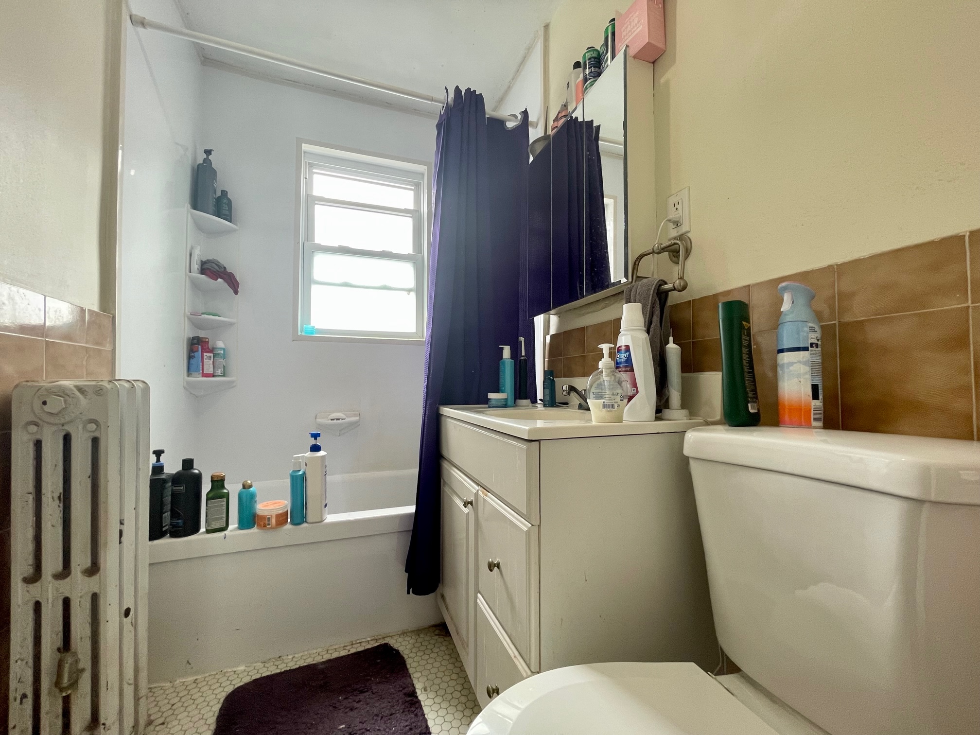 3 bed, 1 bath apartment for rent at 58 Brock St Unit 3, Oak Square — photo 12 of 12