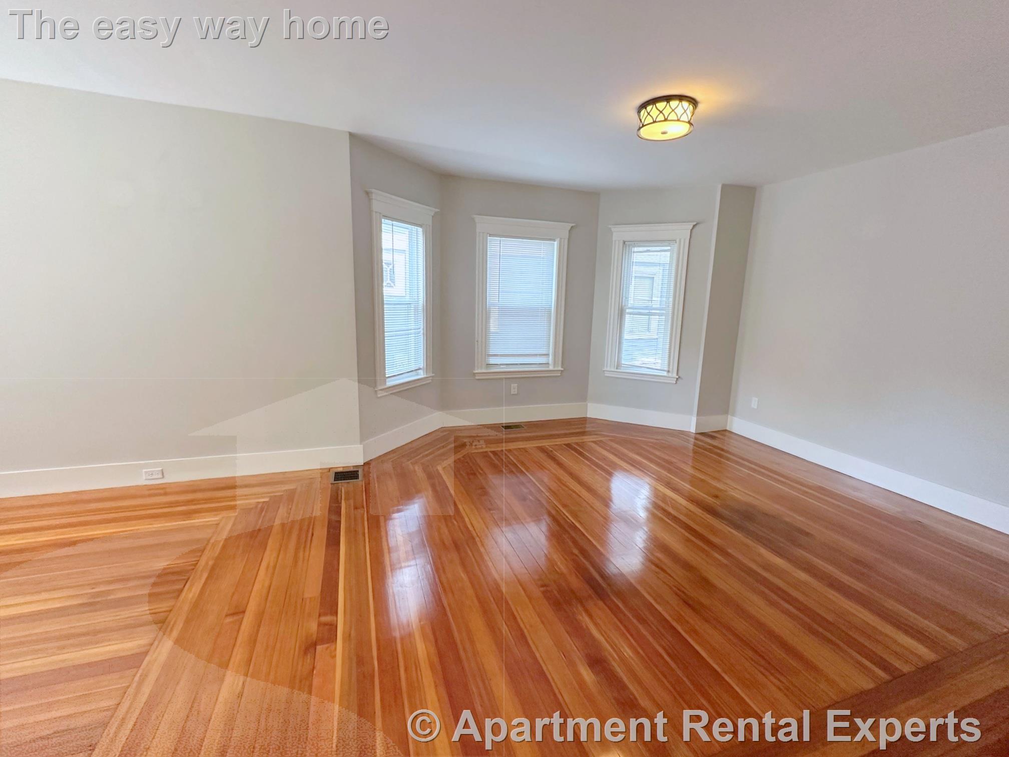 4 bed, 2 bath apartment for rent at 58 Bromfield Rd Unit 1, Tufts — photo 2 of 30