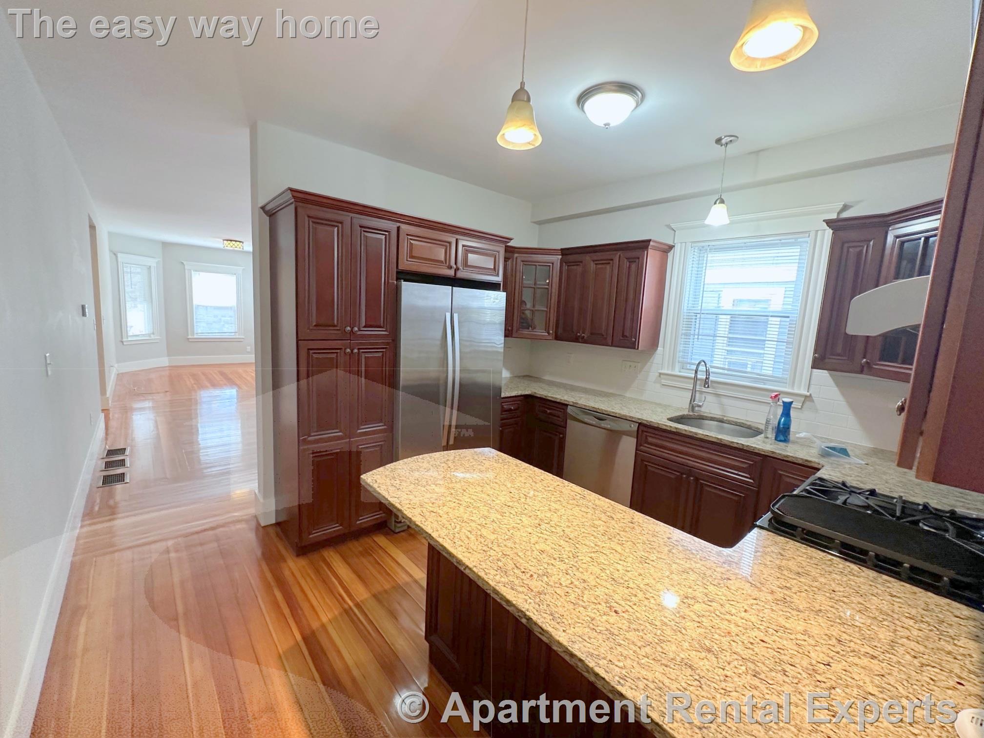 4 bed, 2 bath apartment for rent at 58 Bromfield Rd Unit 1, Tufts — photo 5 of 30