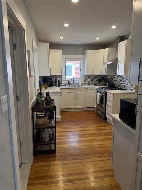 3 bed, 1 bath apartment for rent at 58 Bromfield St Unit 1, North Quincy — photo 3 of 15