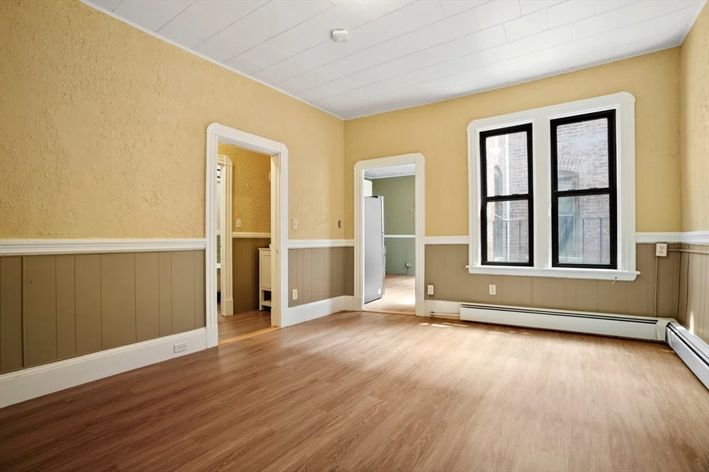 3 bed, 1 bath apartment for rent at 58 Charles St S Unit 3, Boston Downtown — photo 12 of 23
