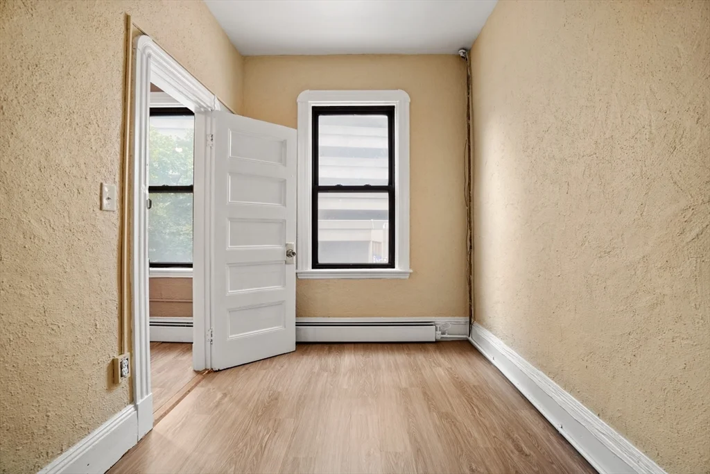 3 bed, 1 bath apartment for rent at 58 Charles St S Unit 3, Boston Downtown — photo 2 of 23