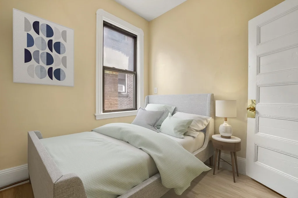 3 bed, 1 bath apartment for rent at 58 Charles St S Unit 3, Boston Downtown — photo 16 of 23