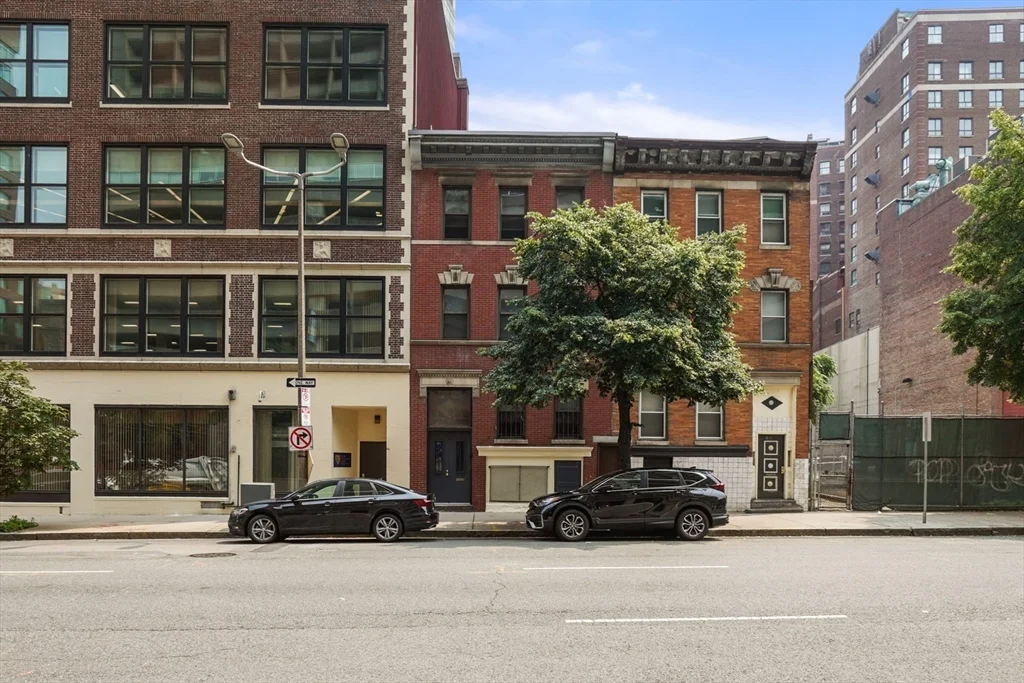 3 bed, 1 bath apartment for rent at 58 Charles St S Unit 3, Boston Downtown — photo 1 of 23