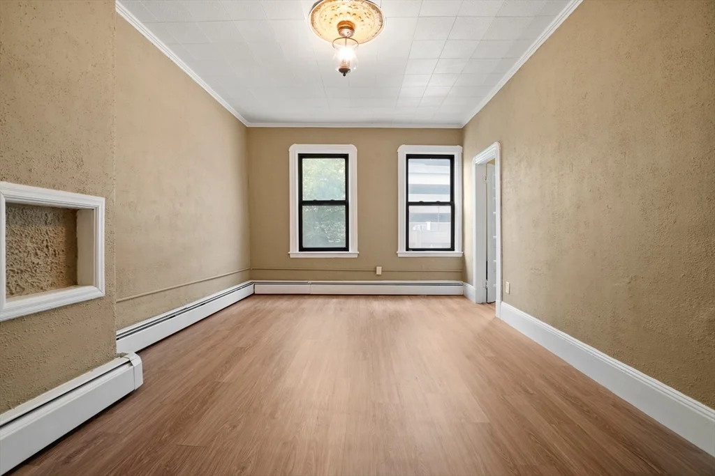3 bed, 1 bath apartment for rent at 58 Charles St S Unit 3, Boston Downtown — photo 7 of 23
