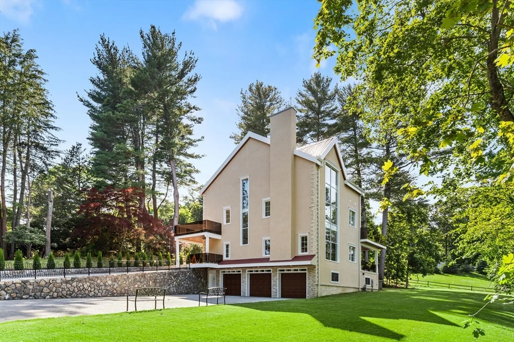 5 bed, 4+ bath apartment for rent at 58 Chestnut St, Lynnfield — photo 1 of 41