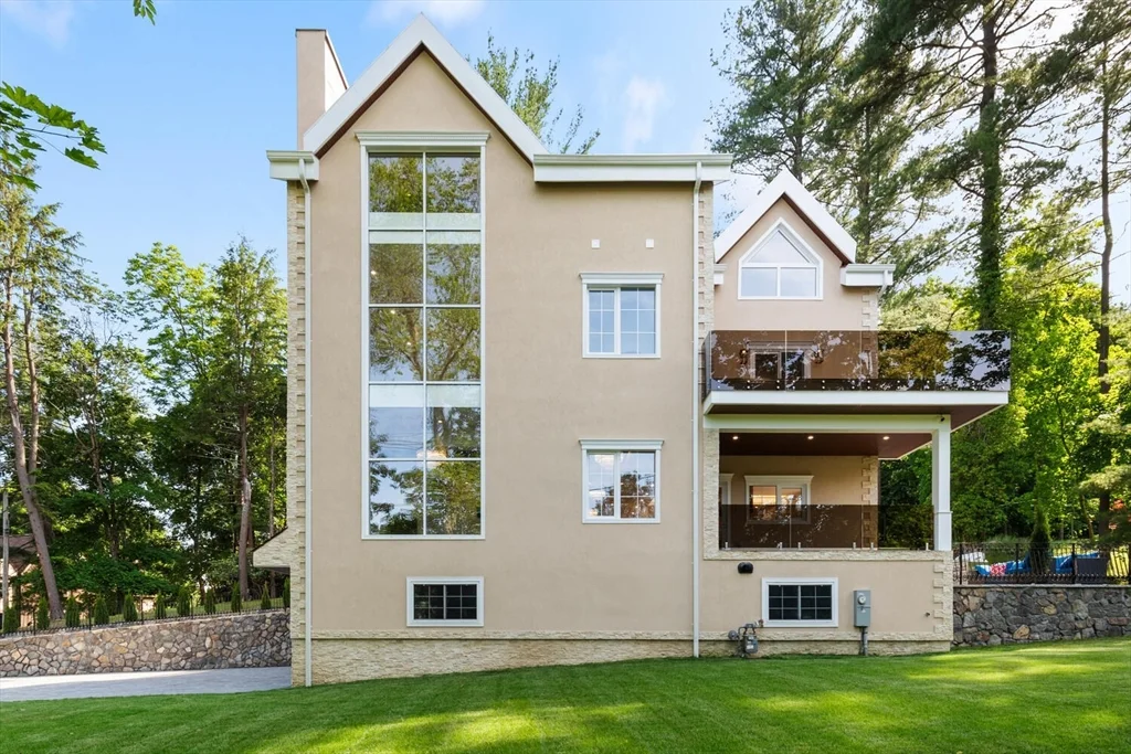 5 bed, 4+ bath apartment for rent at 58 Chestnut St, Lynnfield — photo 3 of 41