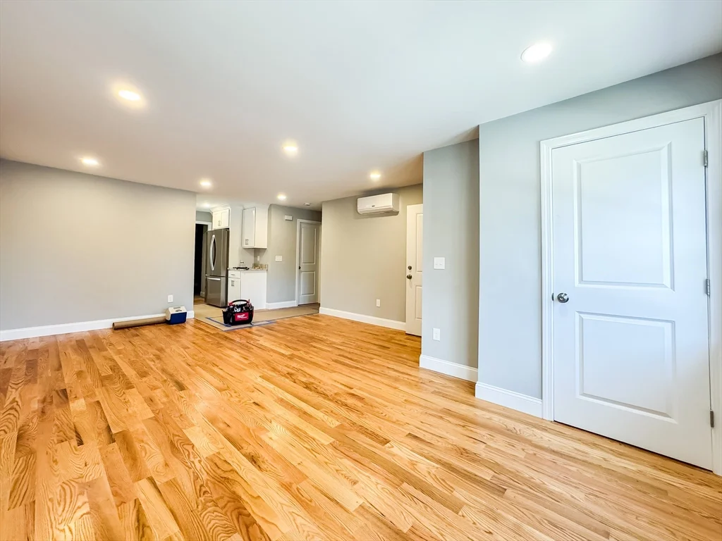 2 bed, 1 bath apartment for rent at 58 Chestnut St Unit 1, Chelsea — photo 3 of 14