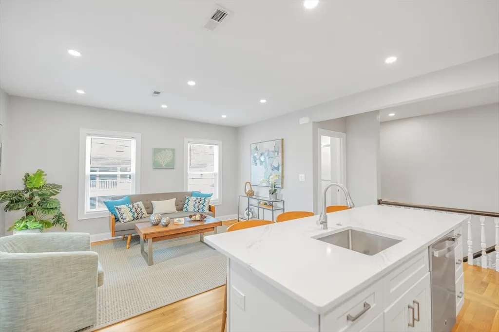 2 bed, 2 bath apartment for rent at 58 Constance Unit 2, West Roxbury — photo 5 of 27