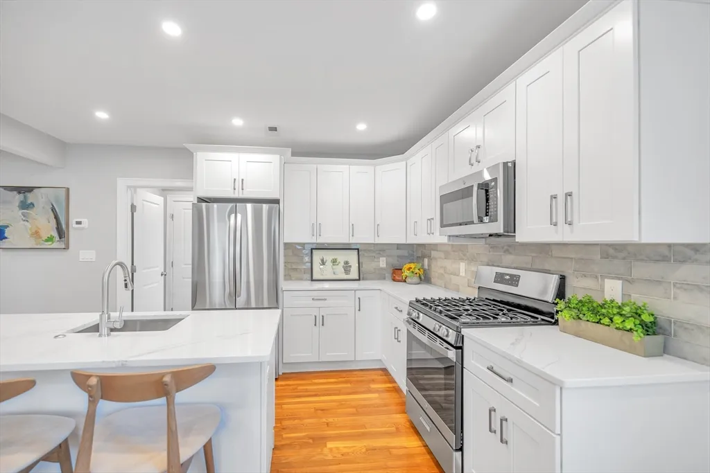 2 bed, 2 bath apartment for rent at 58 Constance Unit 2, West Roxbury — photo 6 of 27