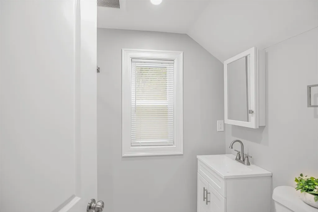 2 bed, 2 bath apartment for rent at 58 Constance Unit 2, West Roxbury — photo 20 of 27