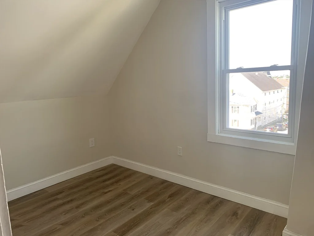 3 bed, 1 bath apartment for rent at 58 Downing St Unit 2, Fall River — photo 7 of 8