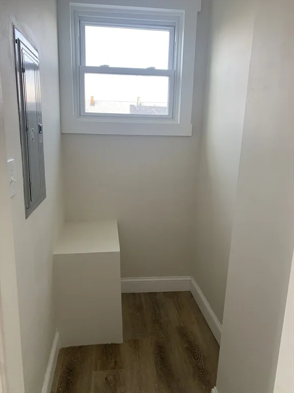 3 bed, 1 bath apartment for rent at 58 Downing St Unit 2, Fall River — photo 4 of 8
