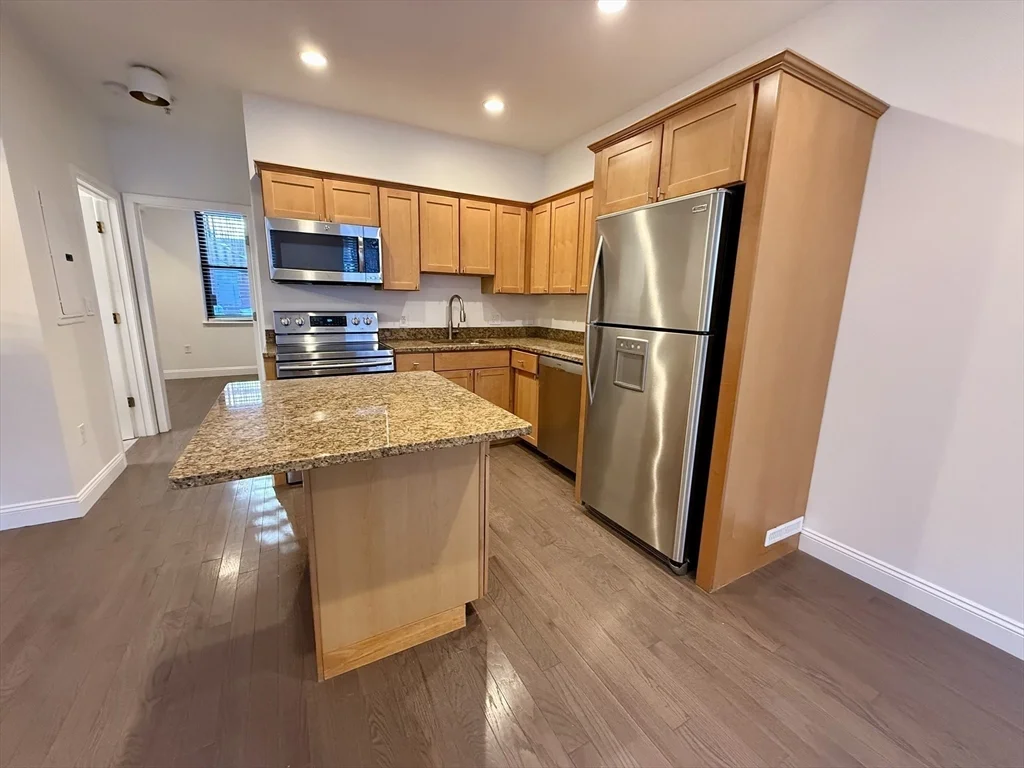 2 bed, 1 bath apartment for rent at 58 E Springfield St Unit 1, South End — photo 3 of 11