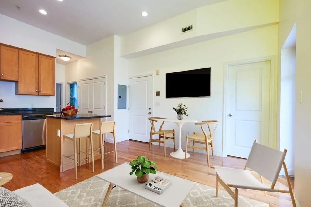 2 bed, 1 bath apartment for rent at 58 E Springfield St Unit 3, South End — photo 2 of 15