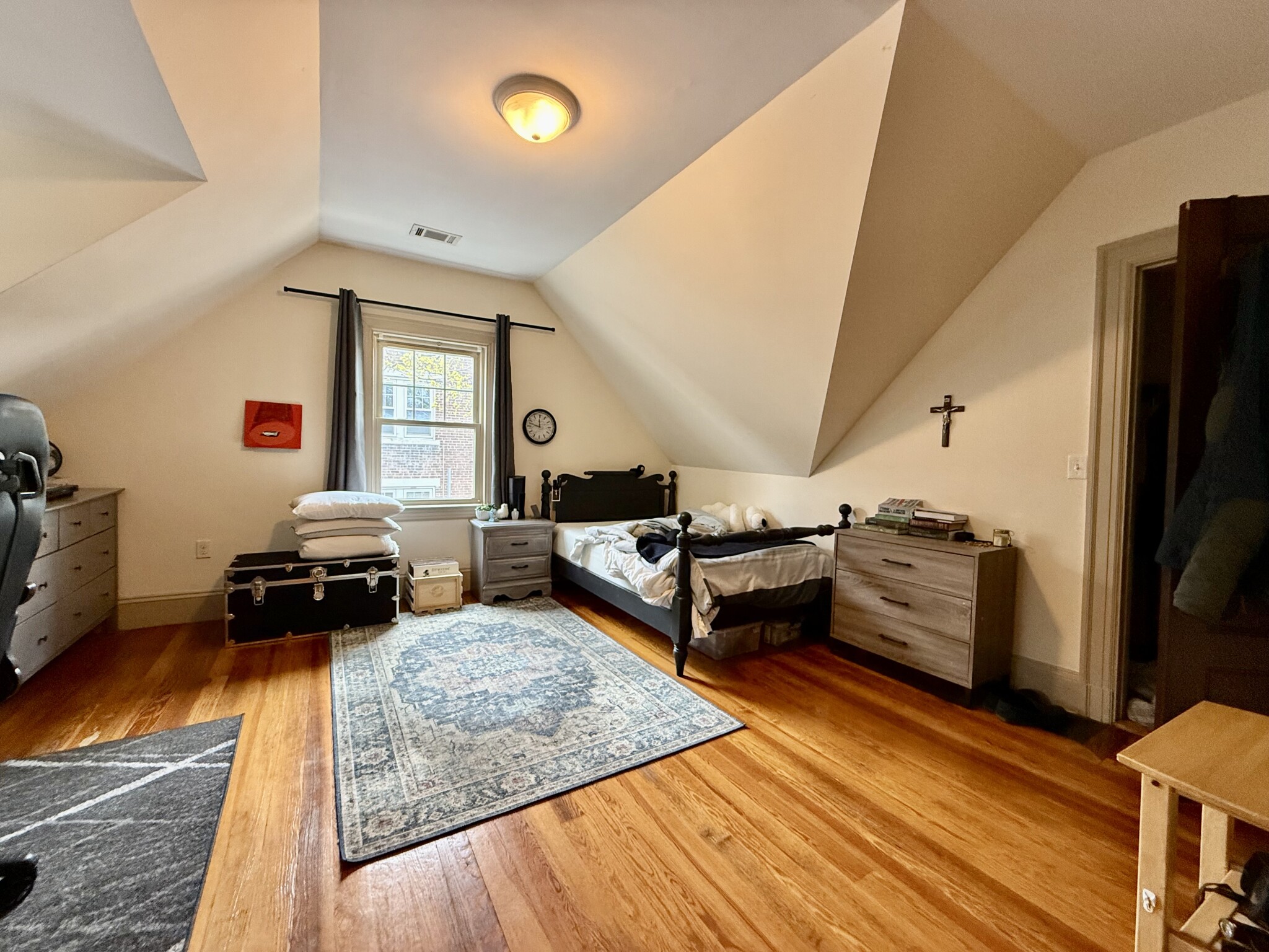 6 bed, 3 bath apartment for rent at 58 Englewood Ave Unit 2, Brighton — photo 21 of 25