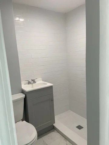 2 bed, 1 bath apartment for rent at 58 Ford St Unit 1s, Fall River — photo 7 of 7