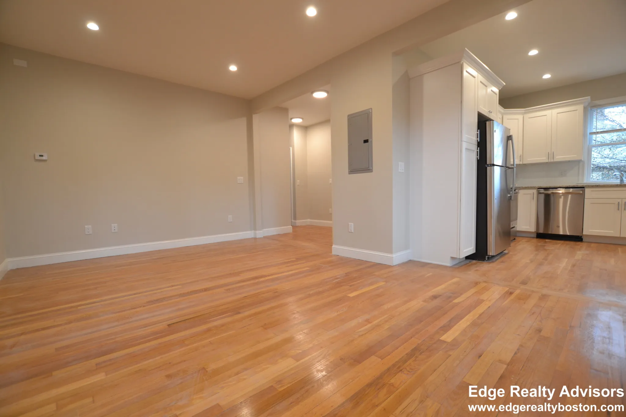 3 bed, 2 bath apartment for rent at 58 Foster St Unit 3, Brighton — photo 4 of 12