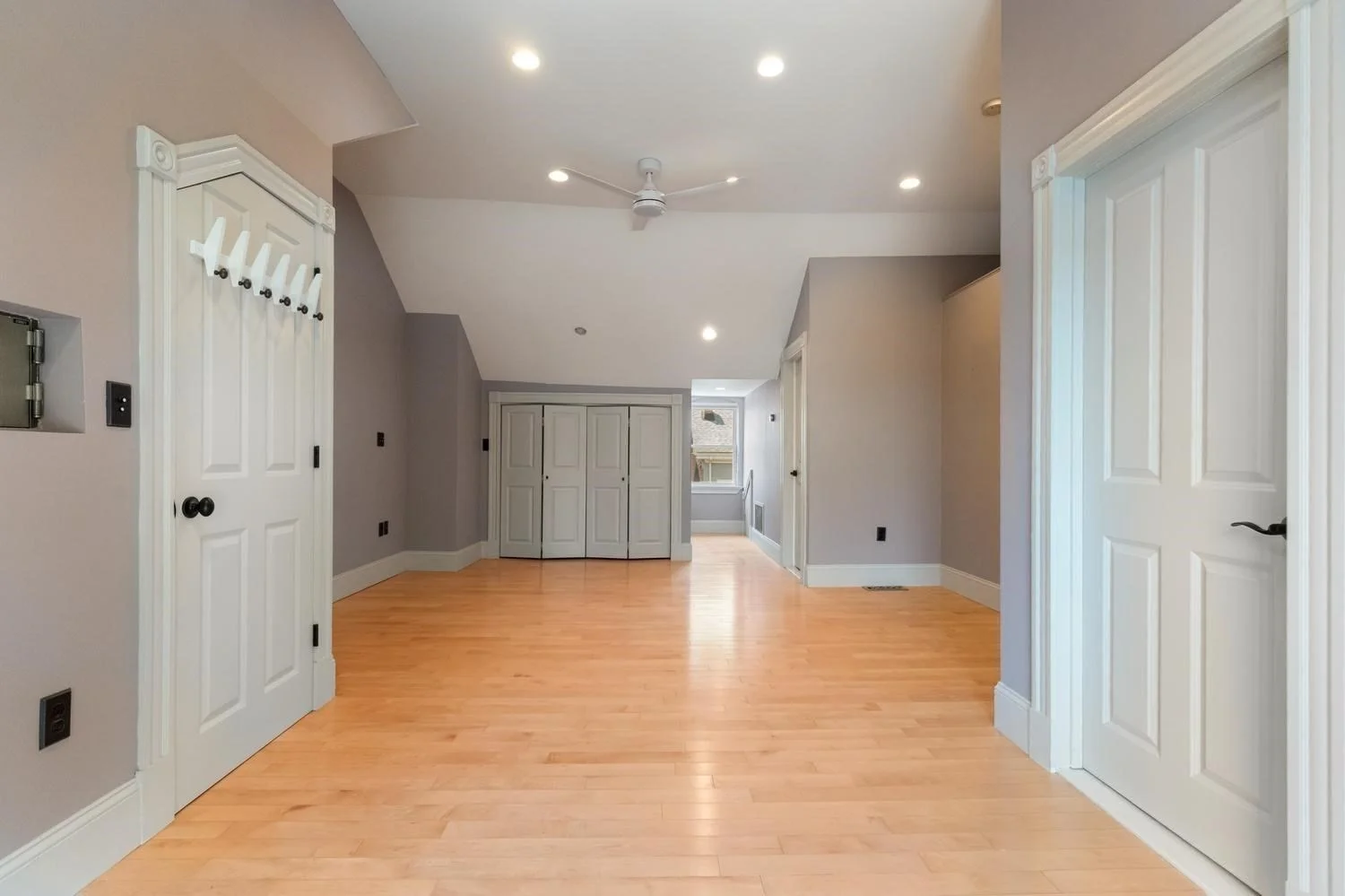 4 bed, 4+ bath apartment for rent at 58 G St, South Boston — photo 20 of 31