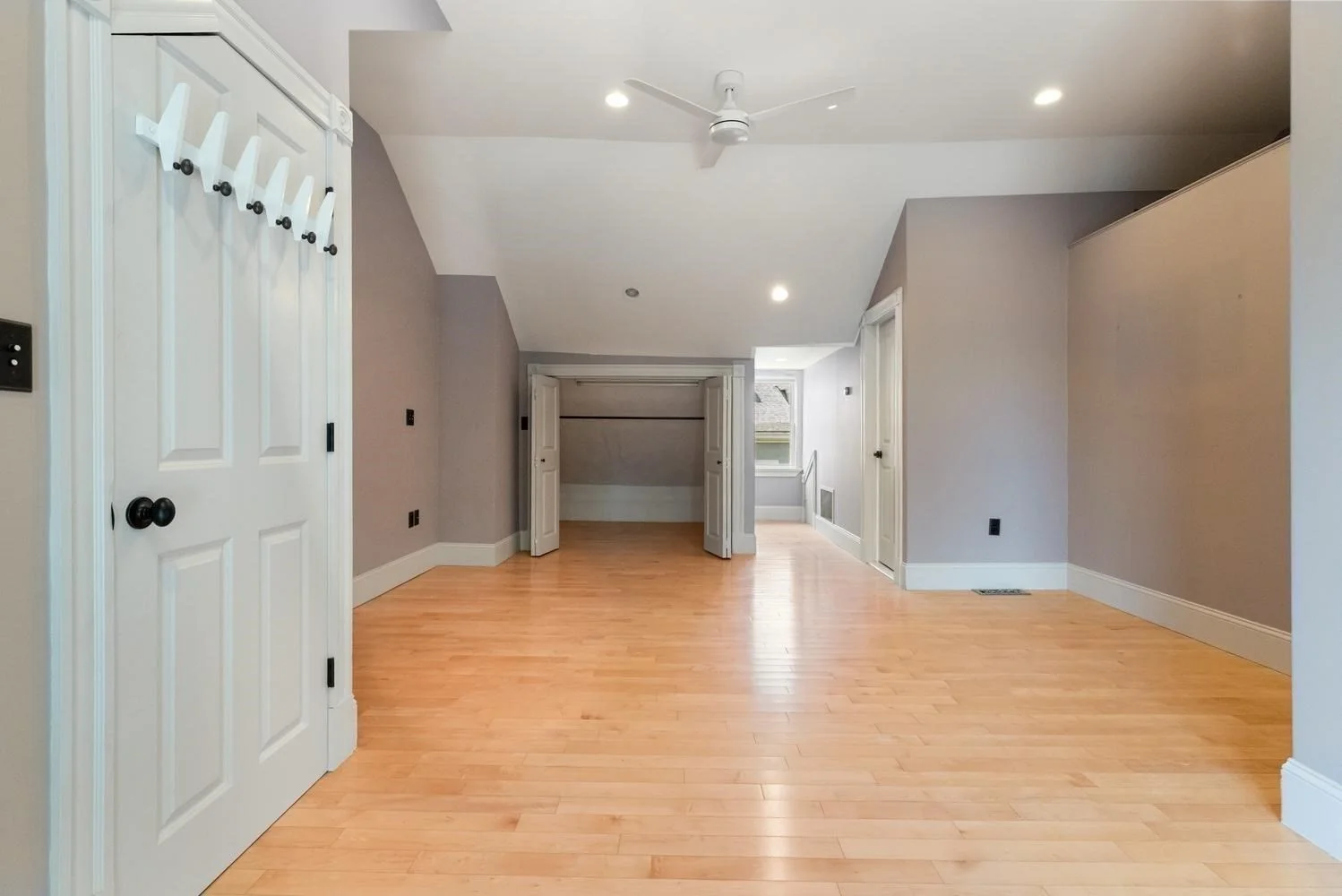 4 bed, 4+ bath apartment for rent at 58 G St, South Boston — photo 21 of 31