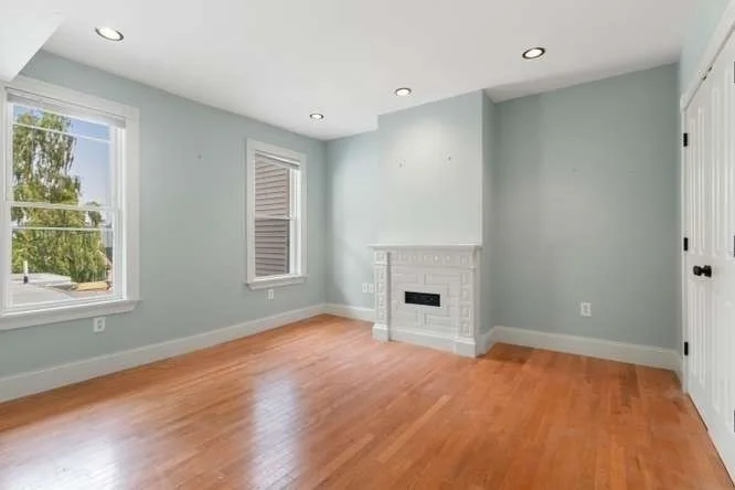 4 bed, 4+ bath apartment for rent at 58 G St, South Boston — photo 14 of 31
