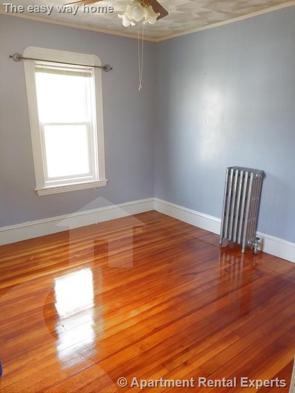 3 bed, 1 bath apartment for rent at 58 Gold Star Rd Unit 1, Davis Square — photo 5 of 7