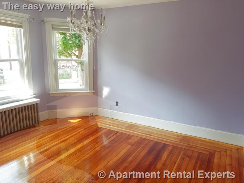3 bed, 1 bath apartment for rent at 58 Gold Star Rd Unit 1, Davis Square — photo 2 of 7