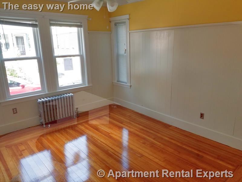 3 bed, 1 bath apartment for rent at 58 Gold Star Rd Unit 1, Davis Square — photo 3 of 7