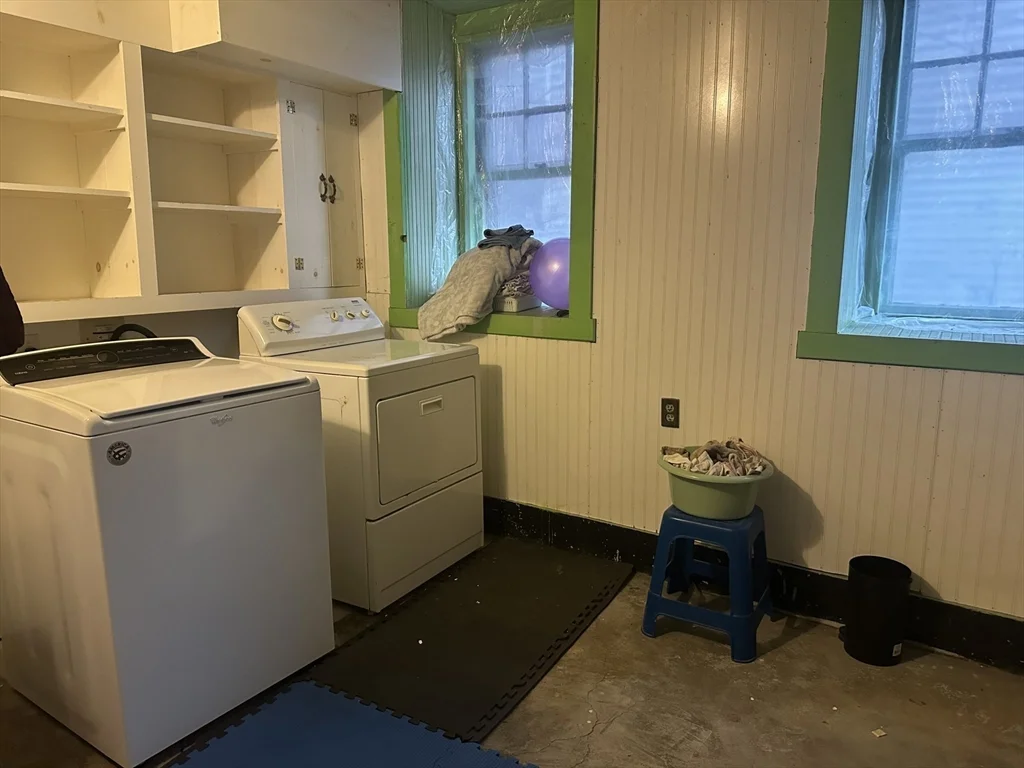 5 bed, 2 bath apartment for rent at 58 Grace St, West End — photo 14 of 15