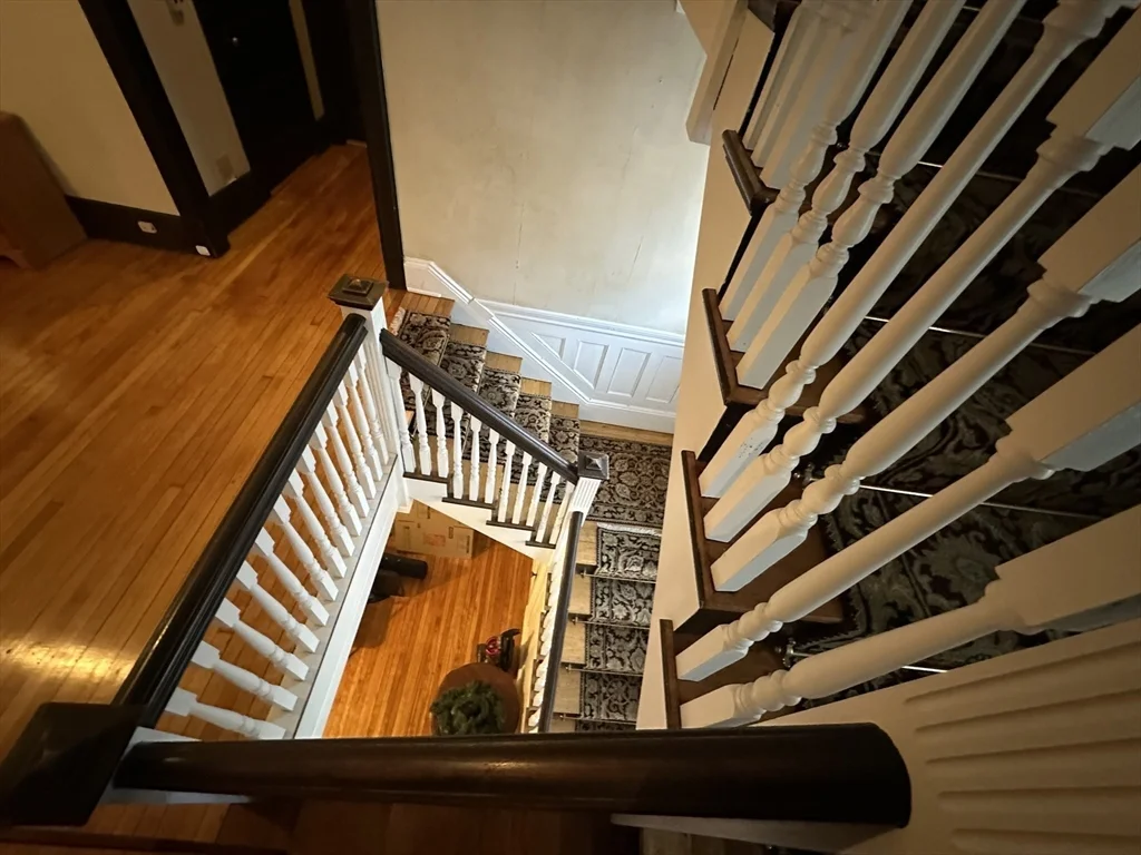 5 bed, 2 bath apartment for rent at 58 Grace St, West End — photo 8 of 15