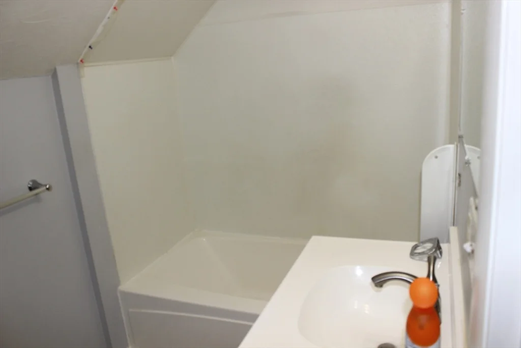 1 bed, 1 bath apartment for rent at 58 Harrison Aveue Unit 3, Taunton — photo 13 of 16