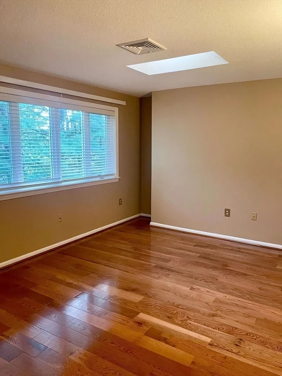 3 bed, 3 bath apartment for rent at 58 Heather Ct Unit 58, Nashua — photo 15 of 31