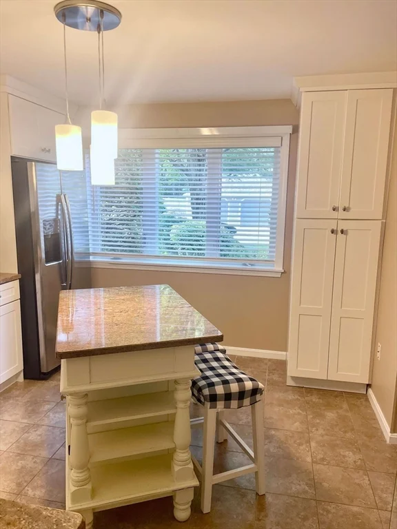 3 bed, 3 bath apartment for rent at 58 Heather Ct Unit 58, Nashua — photo 6 of 31