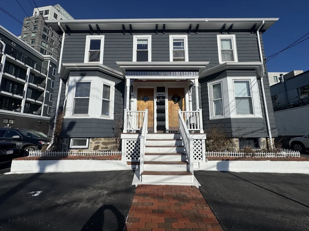 1 bed, 1 bath apartment for rent at 58 Hichborn St Unit 2, Brighton